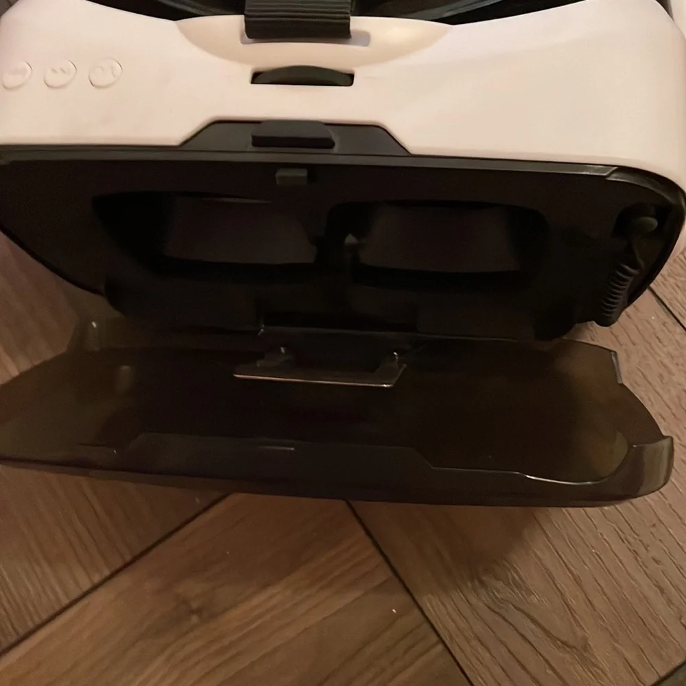 Phone Slip In VR Headset
